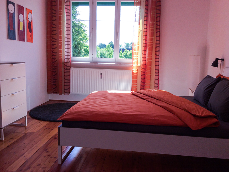 picture of a bedroom